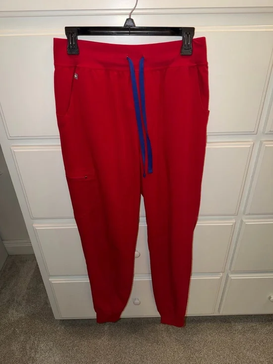 Figs rafaela scrub set - winning red - Picture 2 of 5